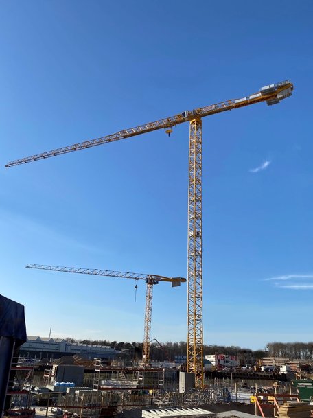 Strabag utilise une MDT 809, la plus puissante grue à tour jamais construite par Potain, pour la construction de l'accélérateur de particules FAIR en Allemagne